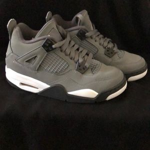Air Jordan 4 Retro